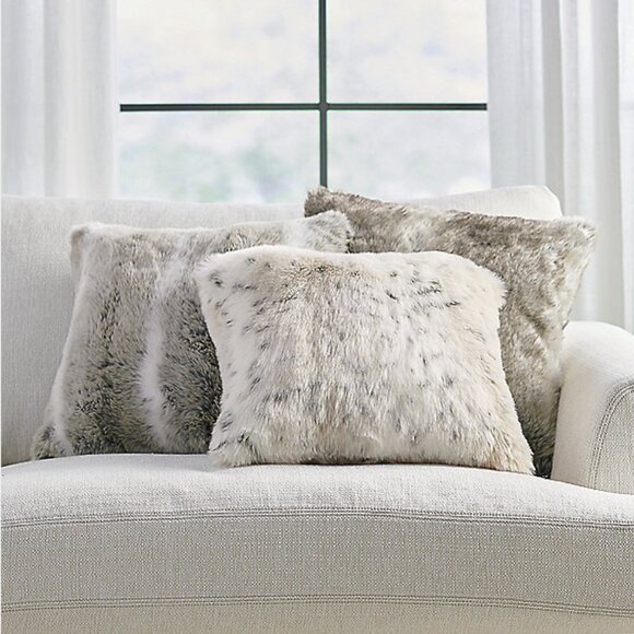 Classic Faux Fur Pillow 17" x 17" - Picture 7 of 7